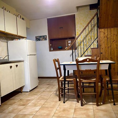 Little Flower Apartment Corfino Εξωτερικό φωτογραφία